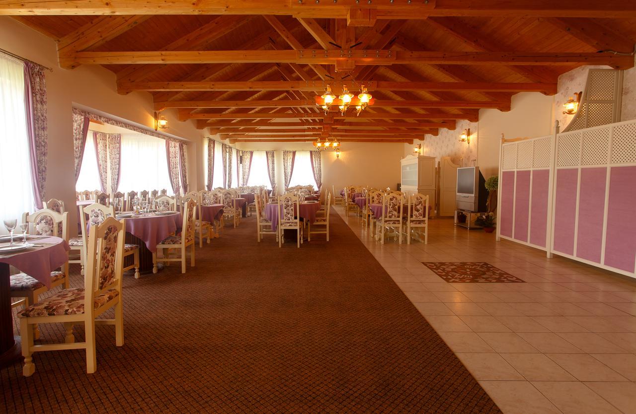 Pansionat Paradiz Hotel Polyana  Bagian luar foto