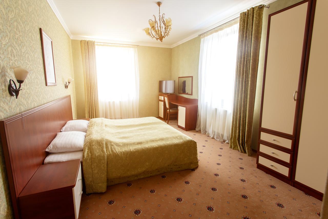 Pansionat Paradiz Hotel Polyana  Bagian luar foto