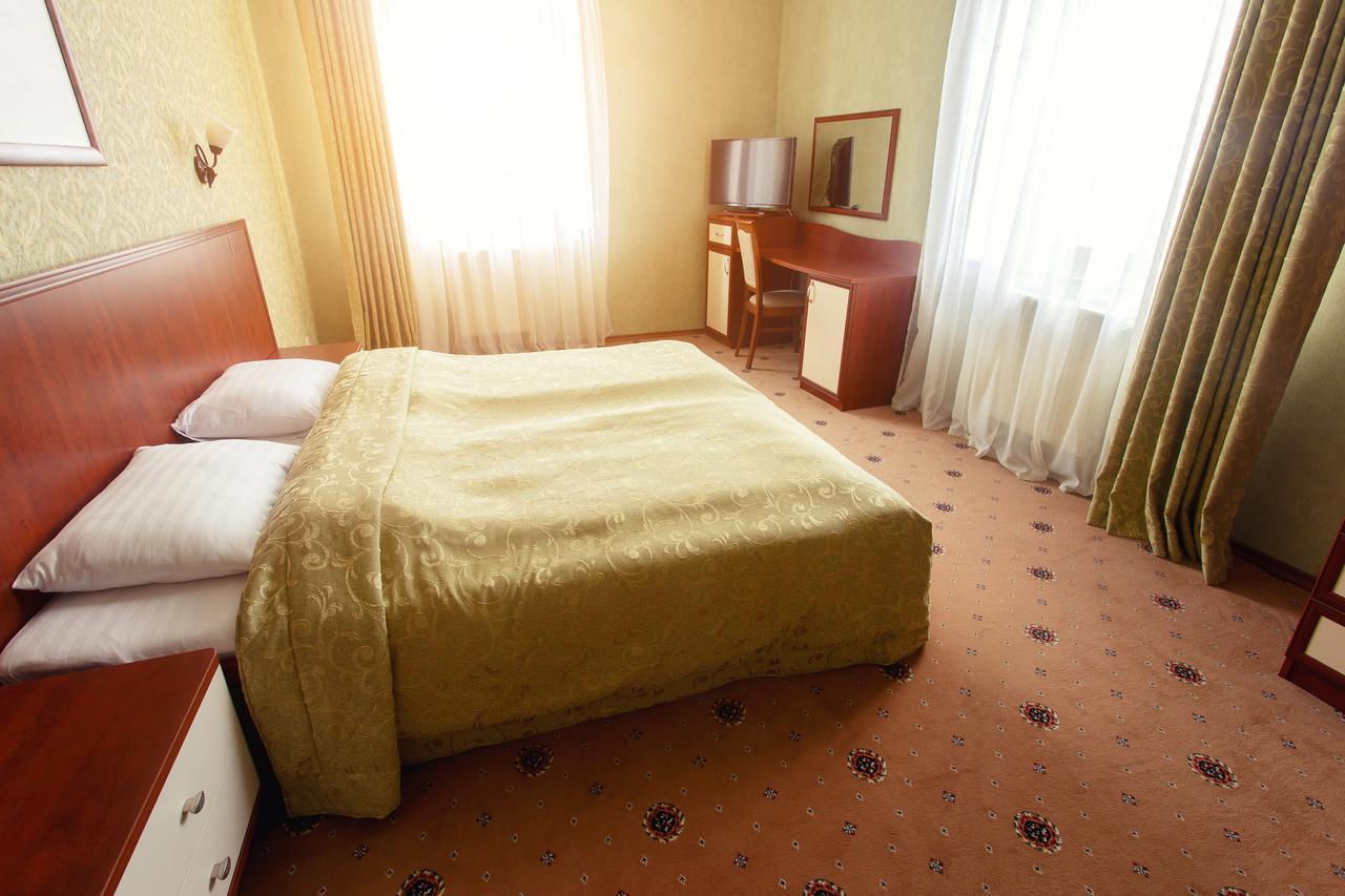 Pansionat Paradiz Hotel Polyana  Bagian luar foto