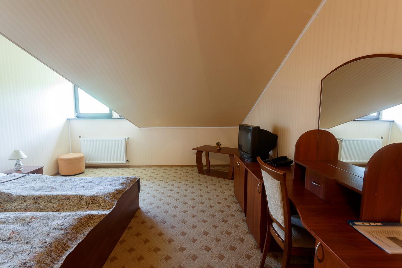 Pansionat Paradiz Hotel Polyana  Bagian luar foto