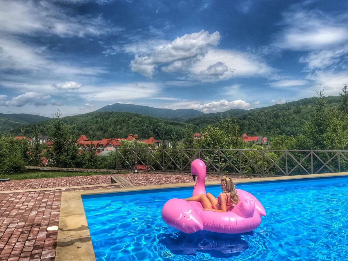 Pansionat Paradiz Hotel Polyana  Bagian luar foto